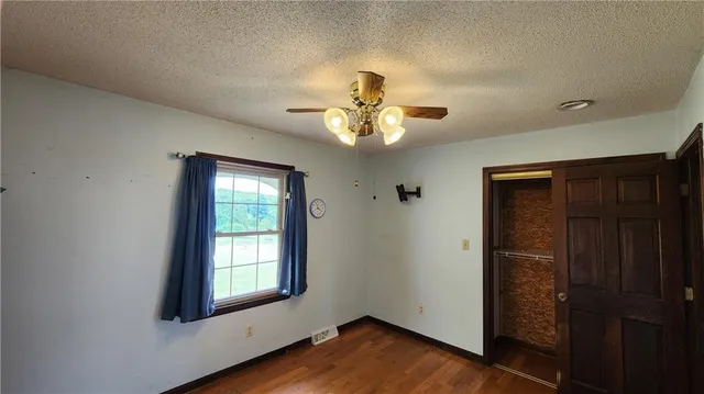 $439,000 | 24320 South Grabe Road, Peculiar, MO 64078