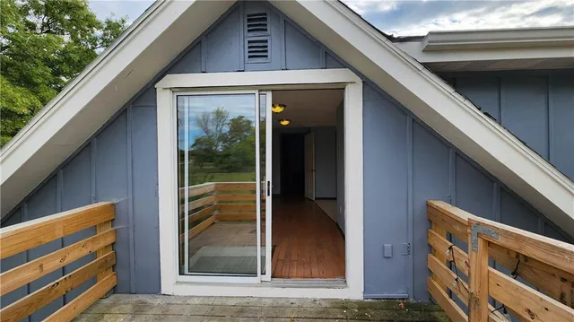 $439,000 | 24320 South Grabe Road, Peculiar, MO 64078