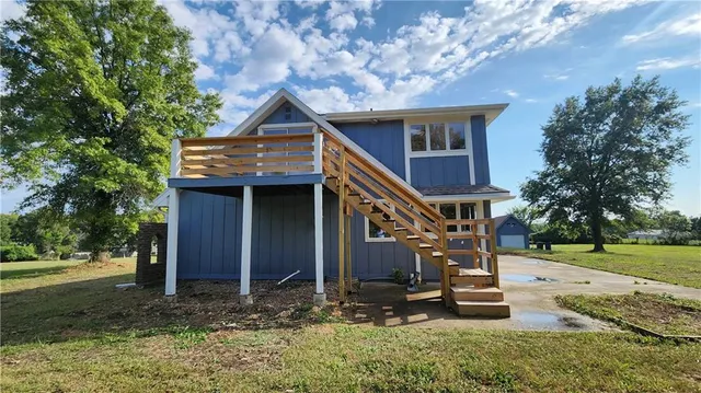 $439,000 | 24320 South Grabe Road, Peculiar, MO 64078