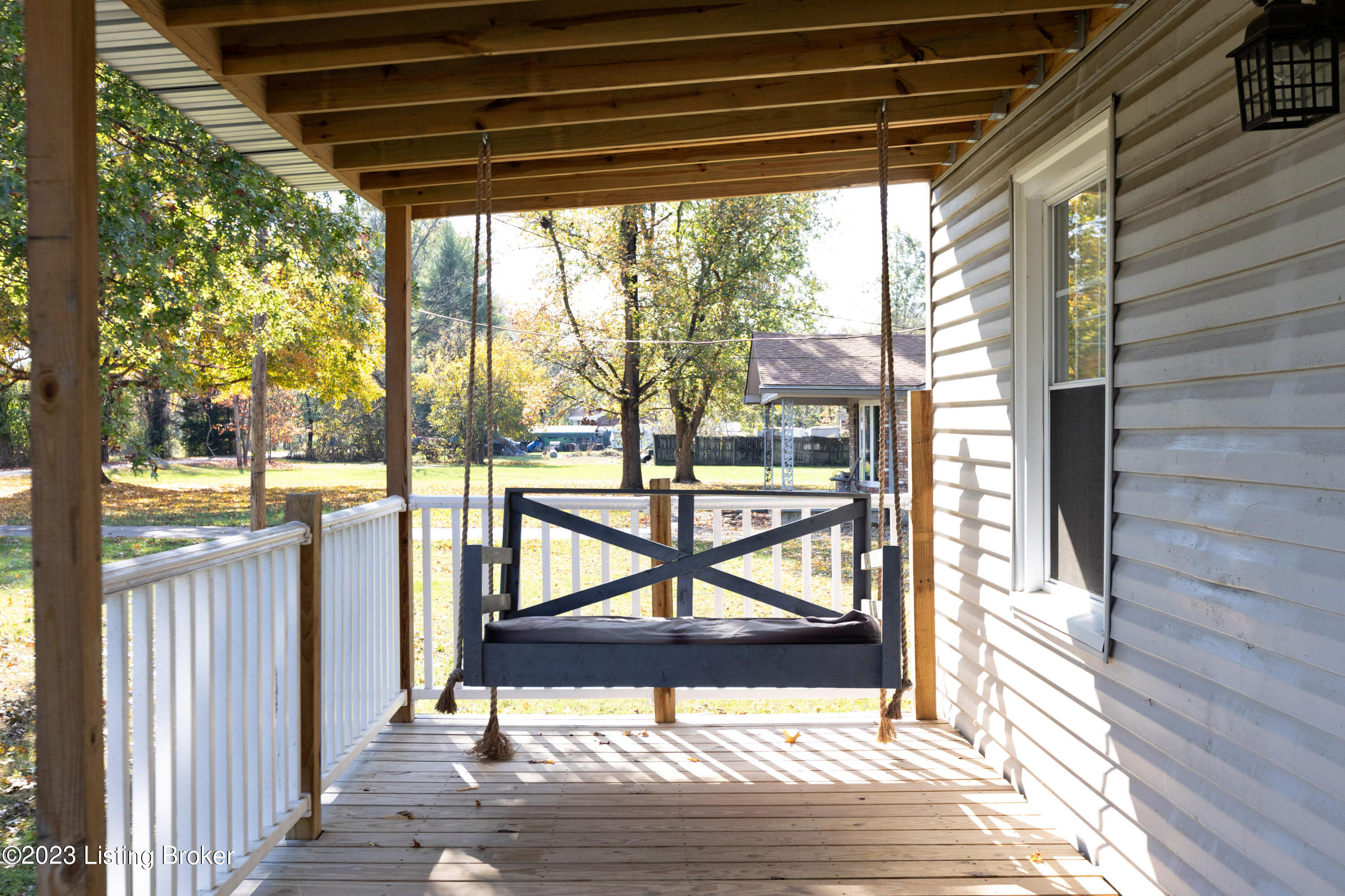 13522 Old Distillery Road Louisville, KY 40272 - Photo 5 of 18 007