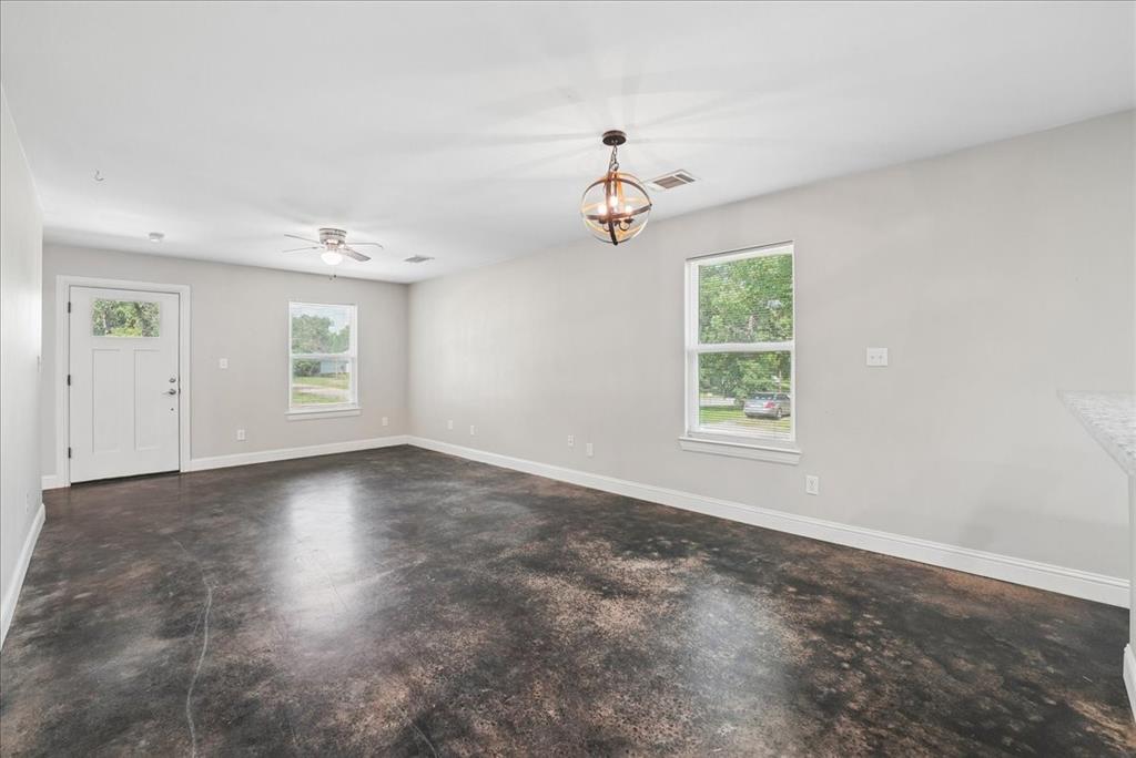501 East Day Street Denison, TX 75021 - Photo 10 of 28