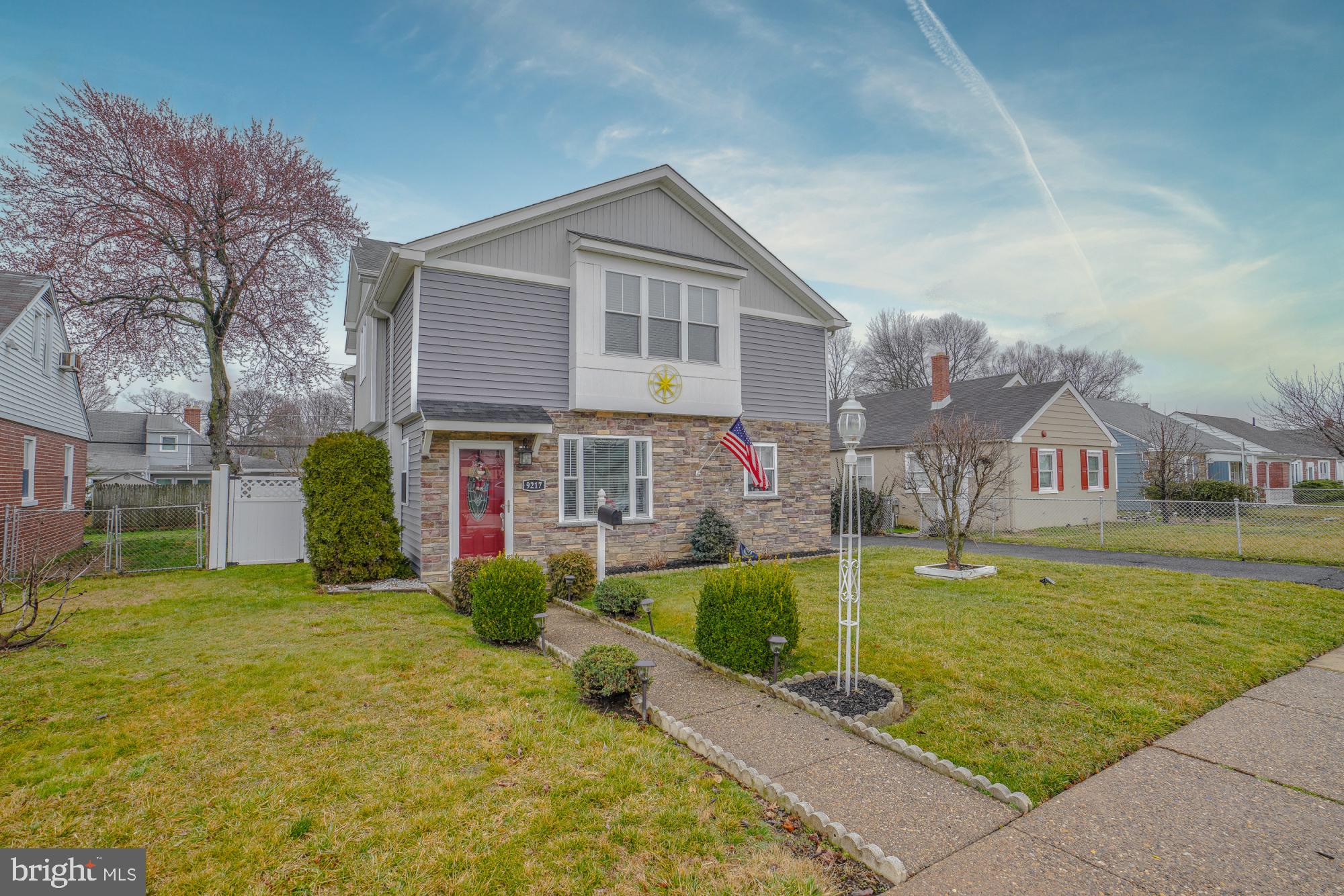 9217 Annapolis Road Philadelphia, PA 19114 - Photo 2 of 28 Gallery Image 2