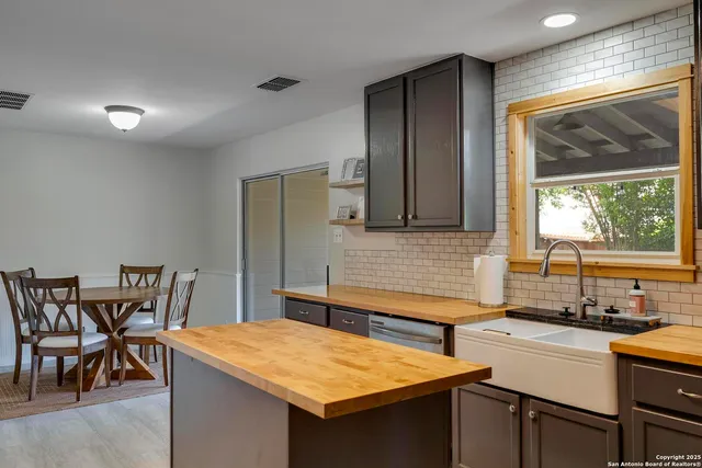 $305,000 | 7731 Wexford Ridge, San Antonio, TX 78240