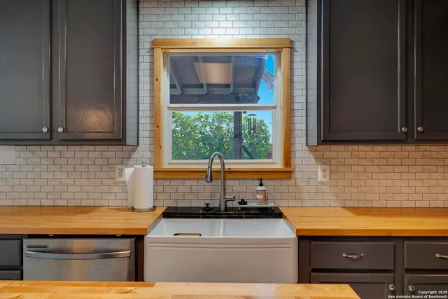 $305,000 | 7731 Wexford Ridge, San Antonio, TX 78240