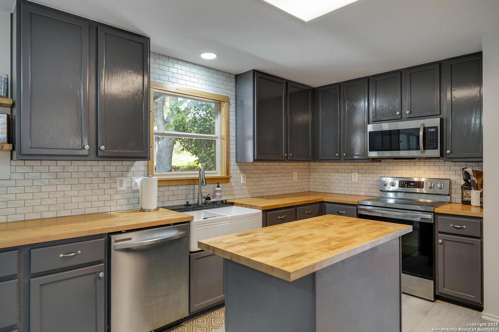 7731 Wexford Ridge San Antonio, TX 78240 - Photo 13 of 32