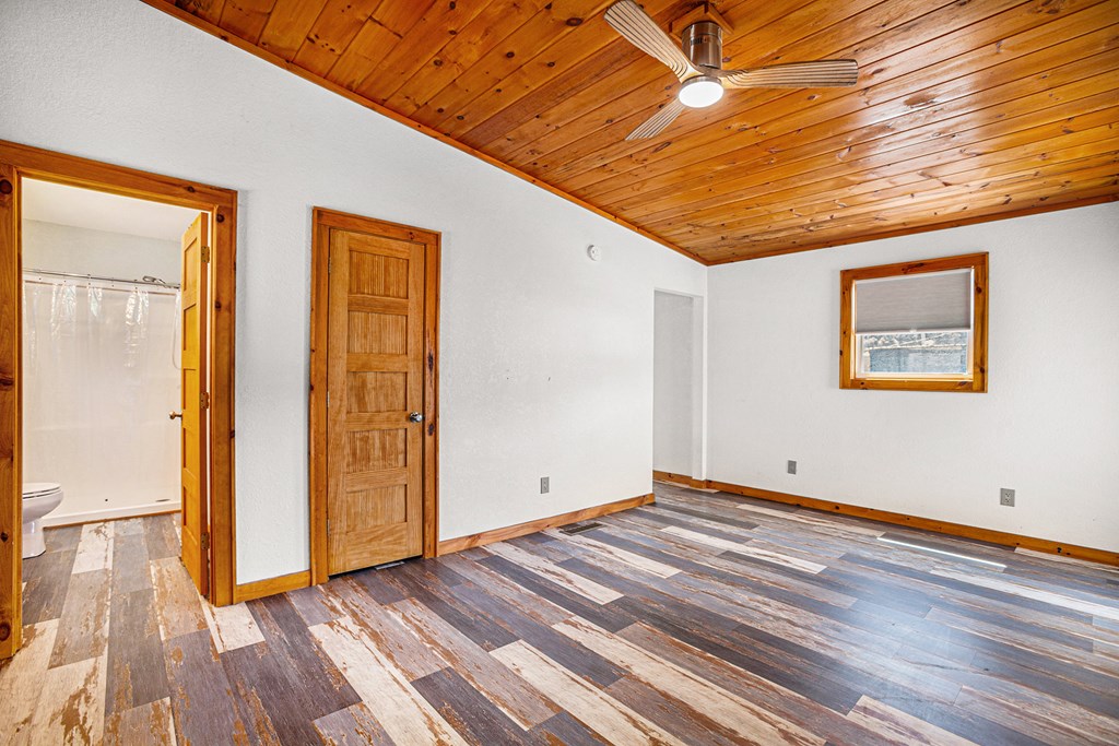 177 Main Street Copperhill, TN 37317 - Photo 15 of 26 a view of a room with wooden floor