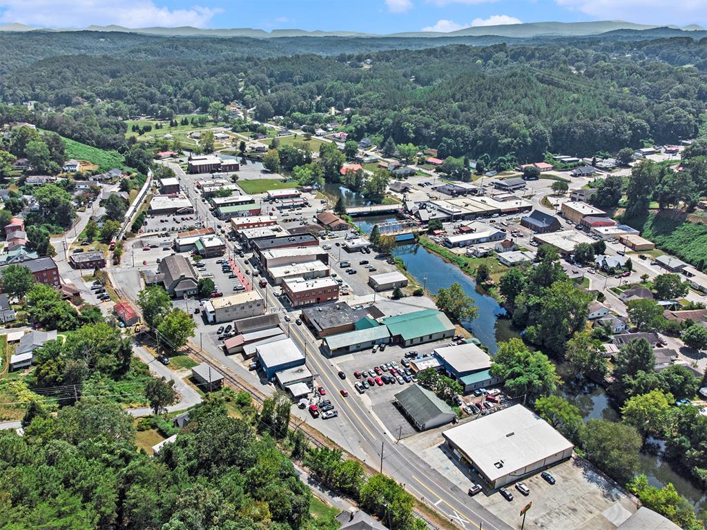177 Main Street Copperhill, TN 37317 - Photo 25 of 26 an aerial view of a city with lots of residential buildings