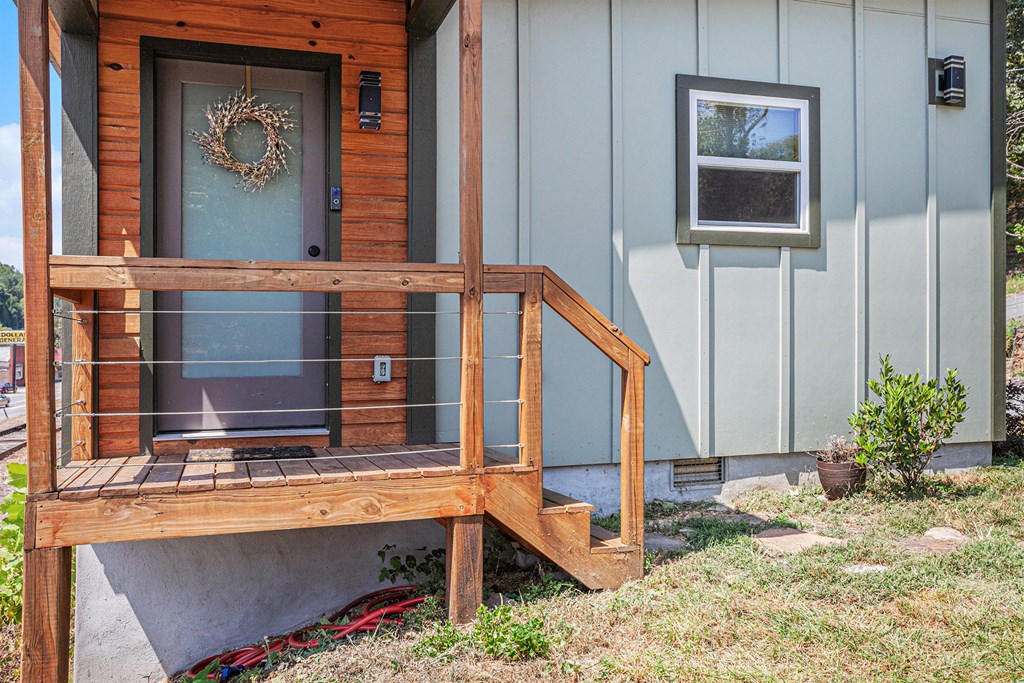 177 Main Street Copperhill, TN 37317 - Photo 7 of 26 a view of front door of house