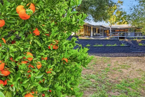 $1,585,000 | 224 Tumble Creek Lane, Fallbrook, CA 92028