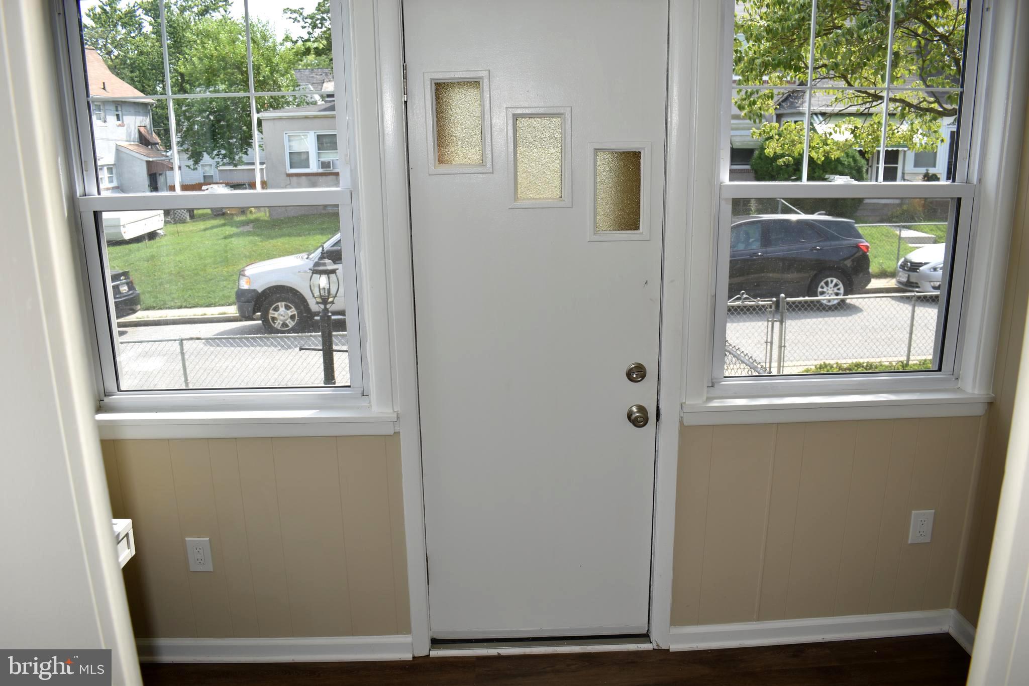 30 Kinship Road Baltimore, MD 21222 - Photo 3 of 33 Main Entrance/Sunroom
