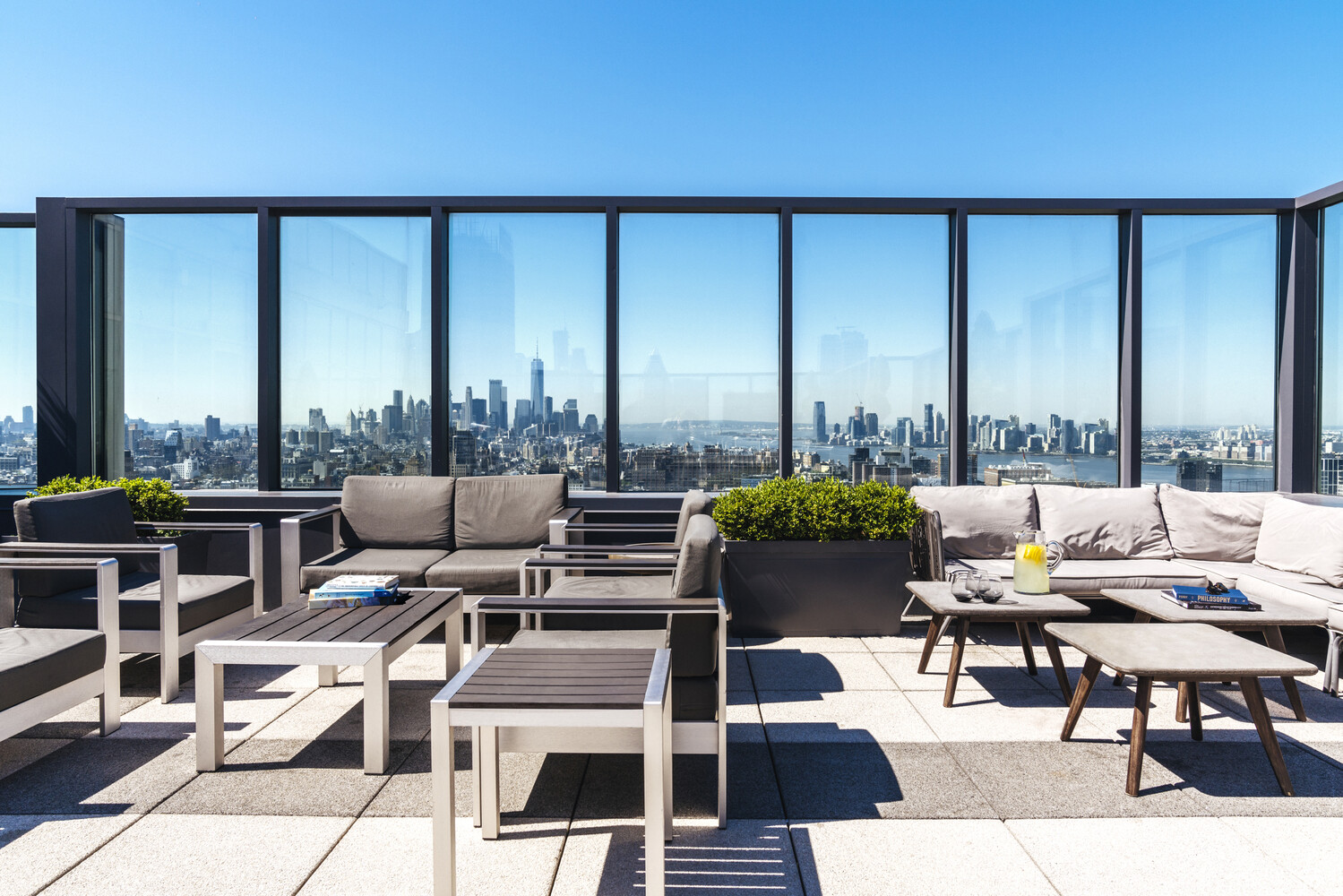 315 West 33rd Street, Unit 8H Manhattan, NY 10001 - Photo 5 of 11 a terrace with outdoor seating view and city view