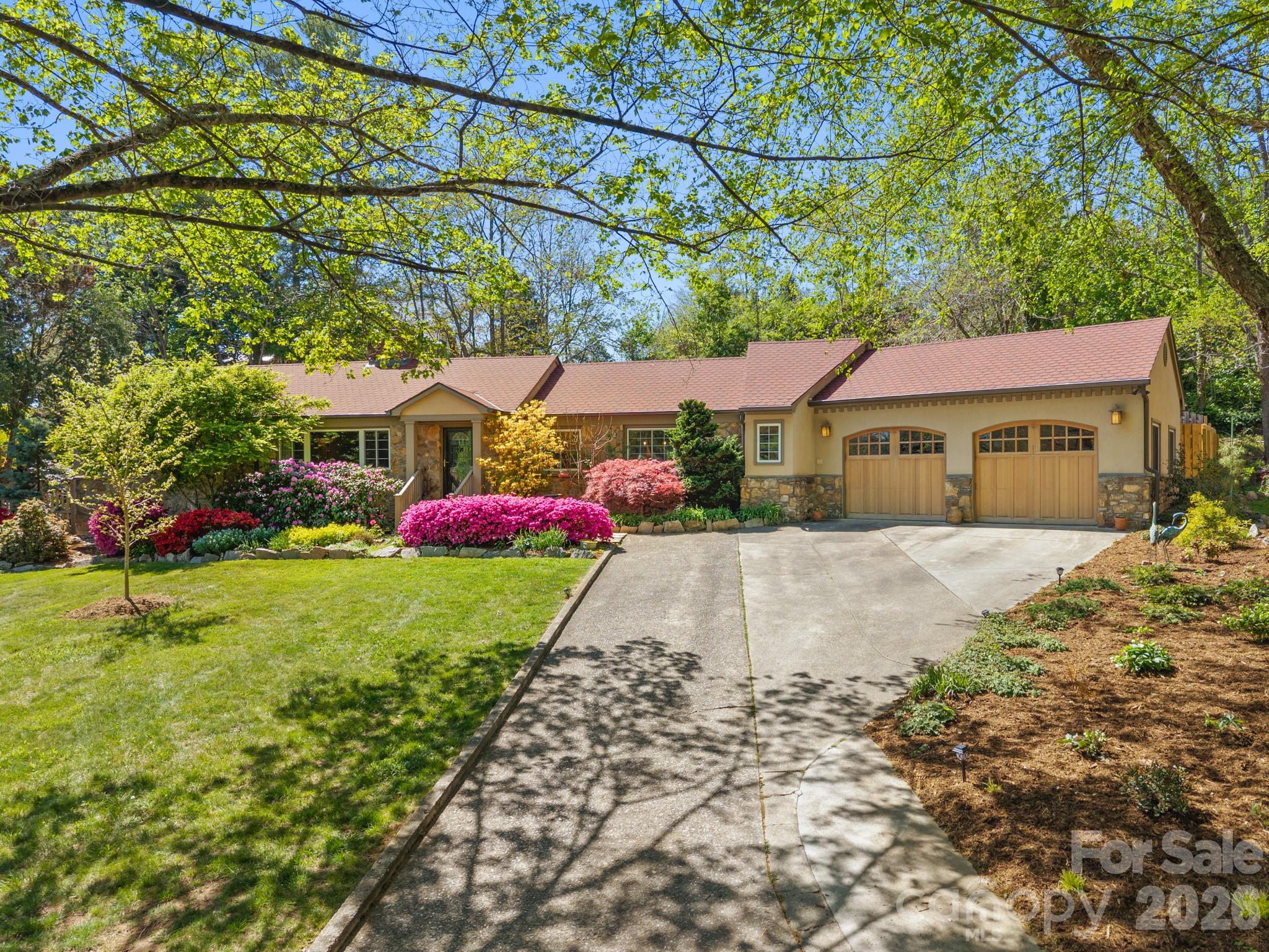 43 Martindale Road Asheville, NC 28804 - Photo 1 of 48