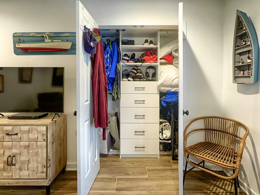 3211 Sea Marsh Road Fernandina Beach, FL 32034 - Photo 20 of 30 a view of walk in closet