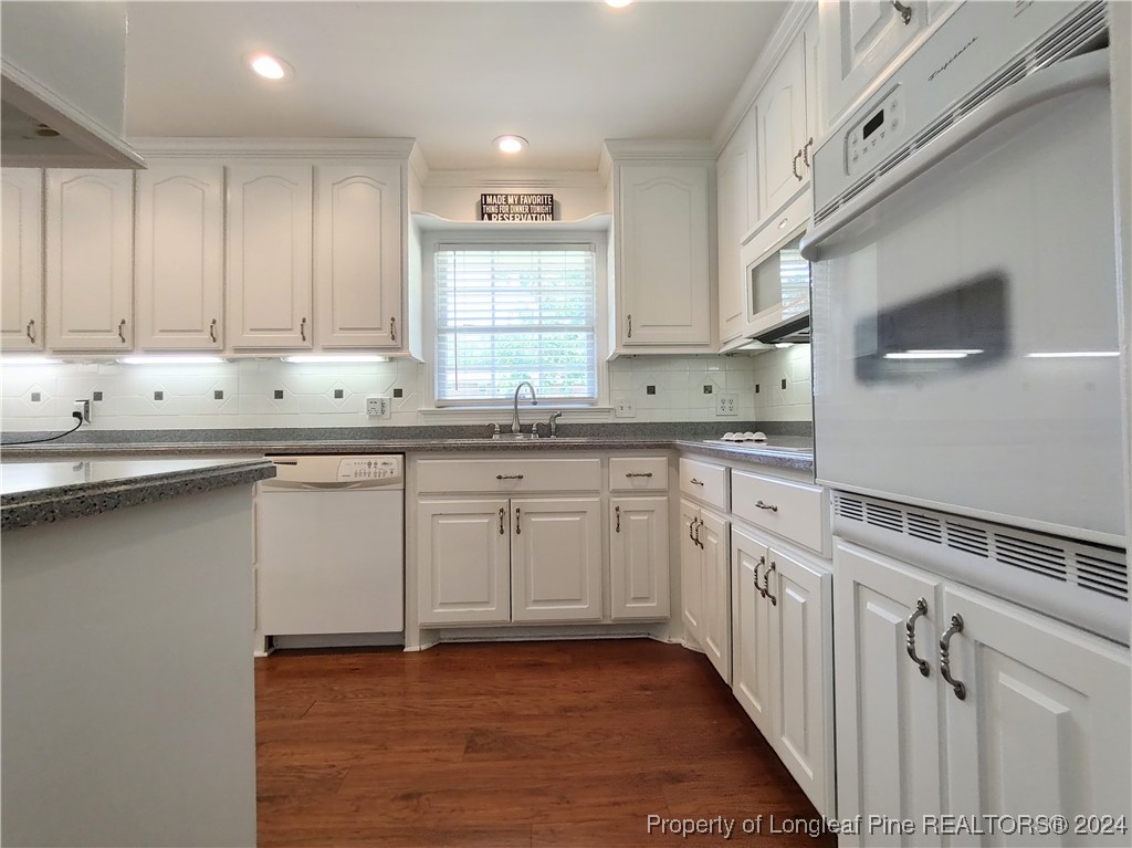 619 McLeod Drive Sanford, NC 27330 - Photo 4 of 42