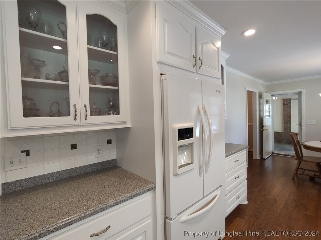 619 McLeod Drive Sanford, NC 27330 - Photo 8 of 42