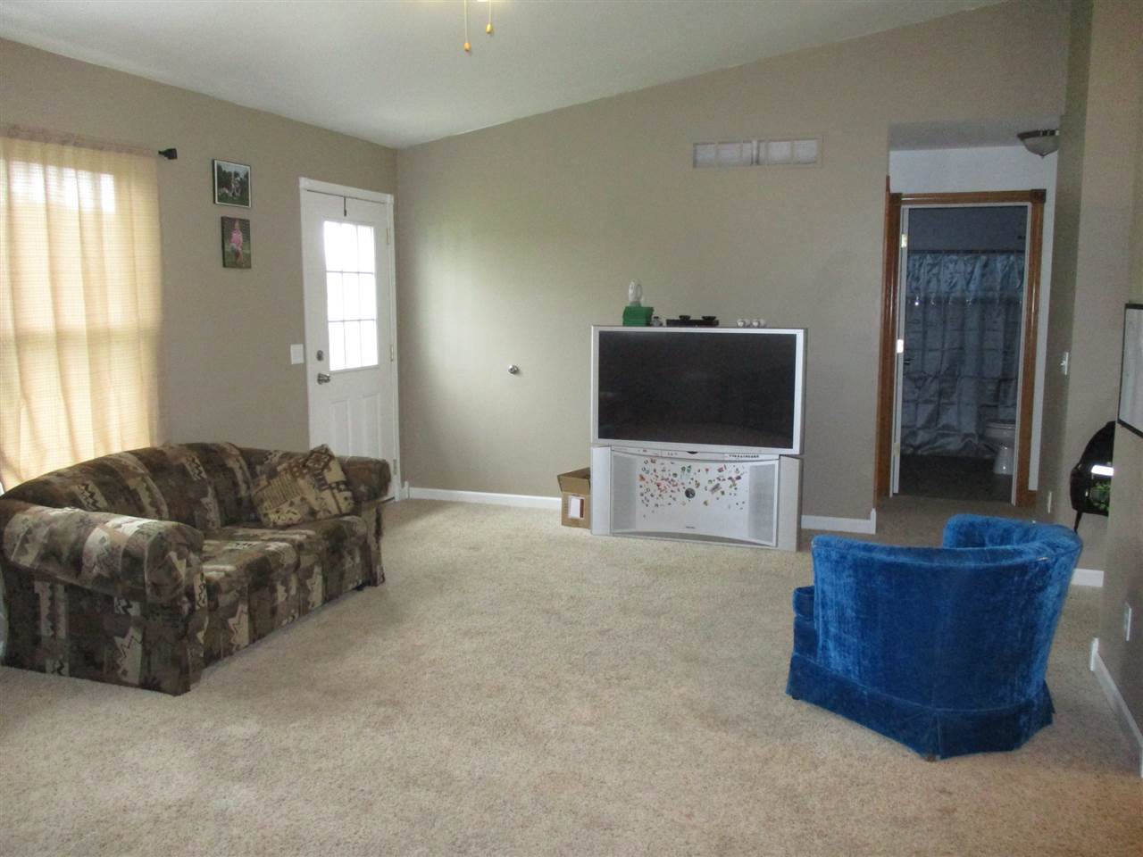 11288 Newburg Road Durand, MI 48429 - Photo 11 of 36 31321719-10.JPG