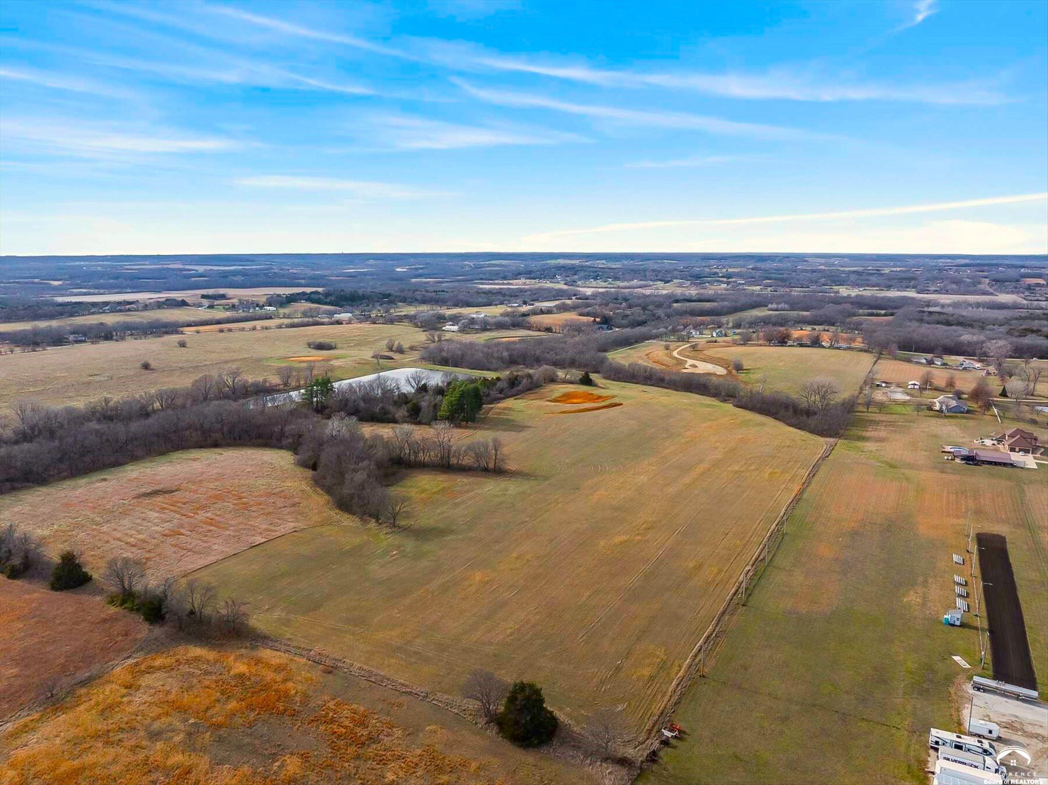 1036 East 1700 Road Lawrence, KS 66046 - Photo 3 of 38