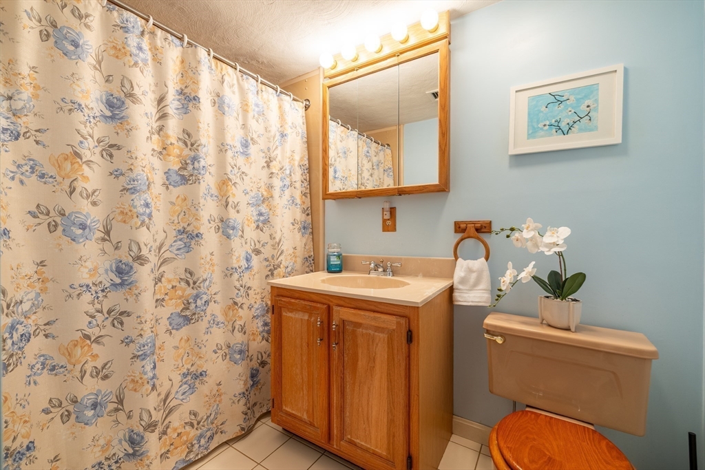 43 Angleside Road, Unit 4 Waltham, MA 02453 - Photo 14 of 19 Gallery Image 14