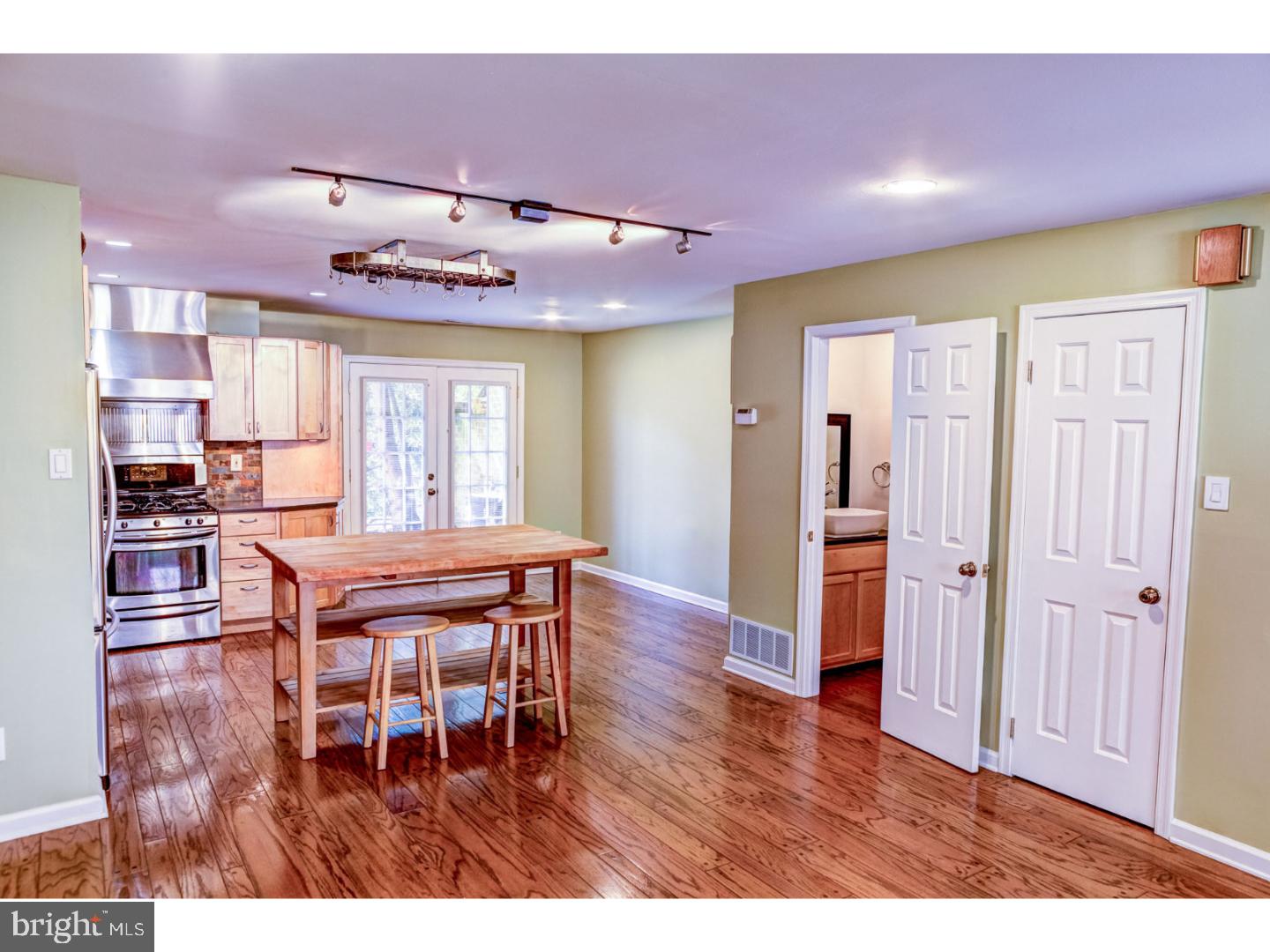 48 Rampart Drive Chesterbrook, PA 19087 - Photo 4 of 11 Gallery Image 4