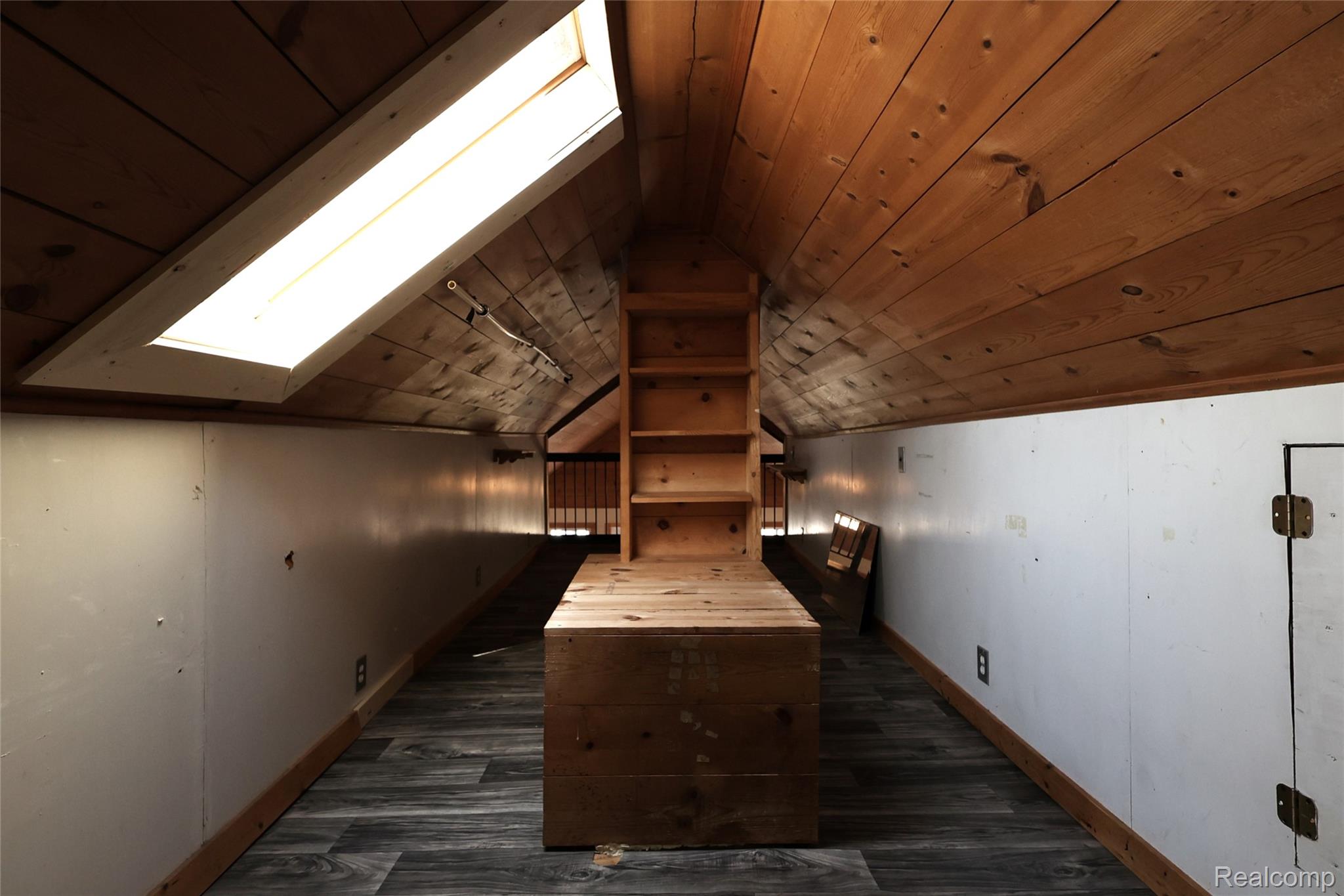 15676 Frazho Road Roseville, MI 48066 - Photo 15 of 20 Loft.JPG