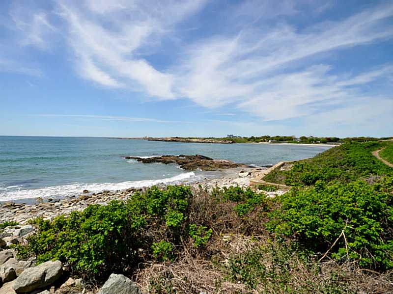 41 Ledge Road Newport, RI 02840 - Photo 13 of 17 View.