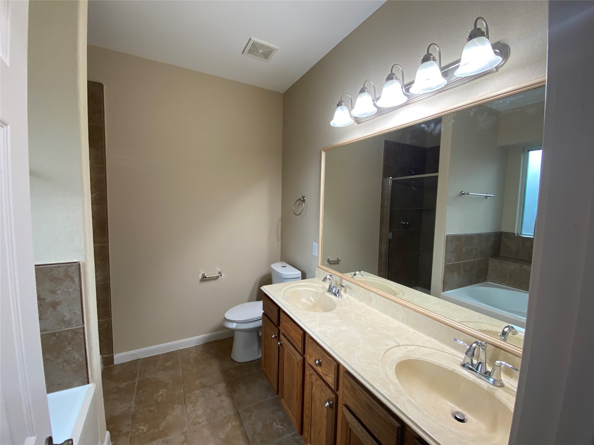 4903 Summer Ridge Drive Conroe, TX 77303 - Photo 14 of 32
