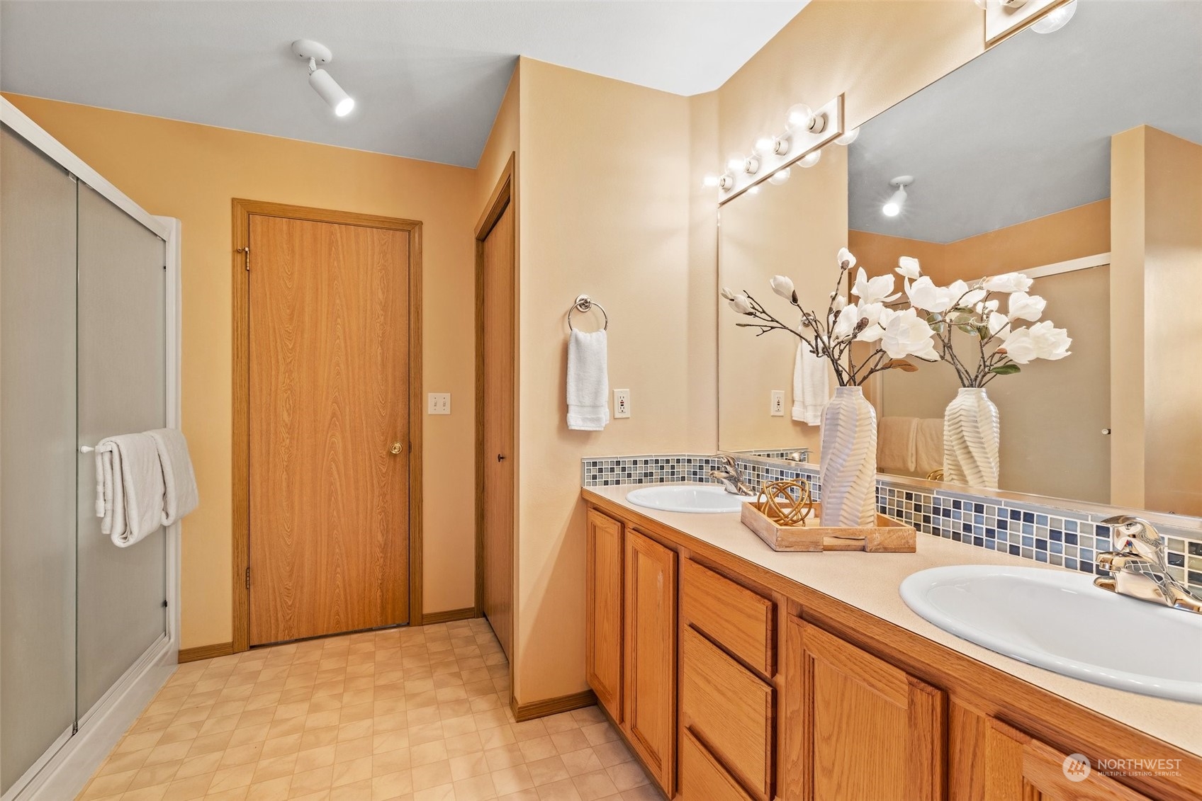 5415 North Court Street Ruston, WA 98407 - Photo 13 of 33 Gallery Image 13