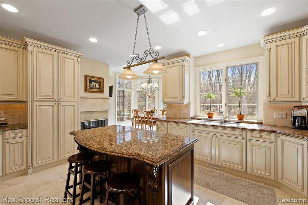 28501 West 14 Mile Road Farmington Hills, MI 48334 - Photo 21 of 67