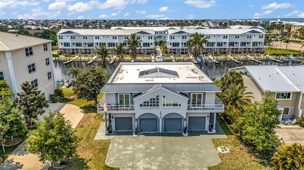 $3,500 | 276 Lewis Circle, Unit 112, Punta Gorda, FL 33950