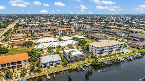 $3,500 | 276 Lewis Circle, Unit 112, Punta Gorda, FL 33950