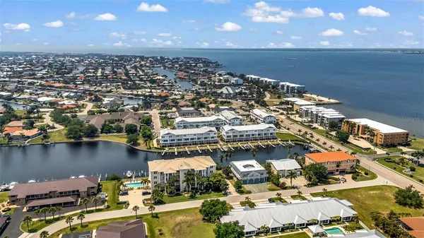 $3,500 | 276 Lewis Circle, Unit 112, Punta Gorda, FL 33950