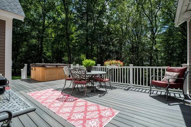 $1,250,000 | 37 Gale Road, Hampton, NH 03842