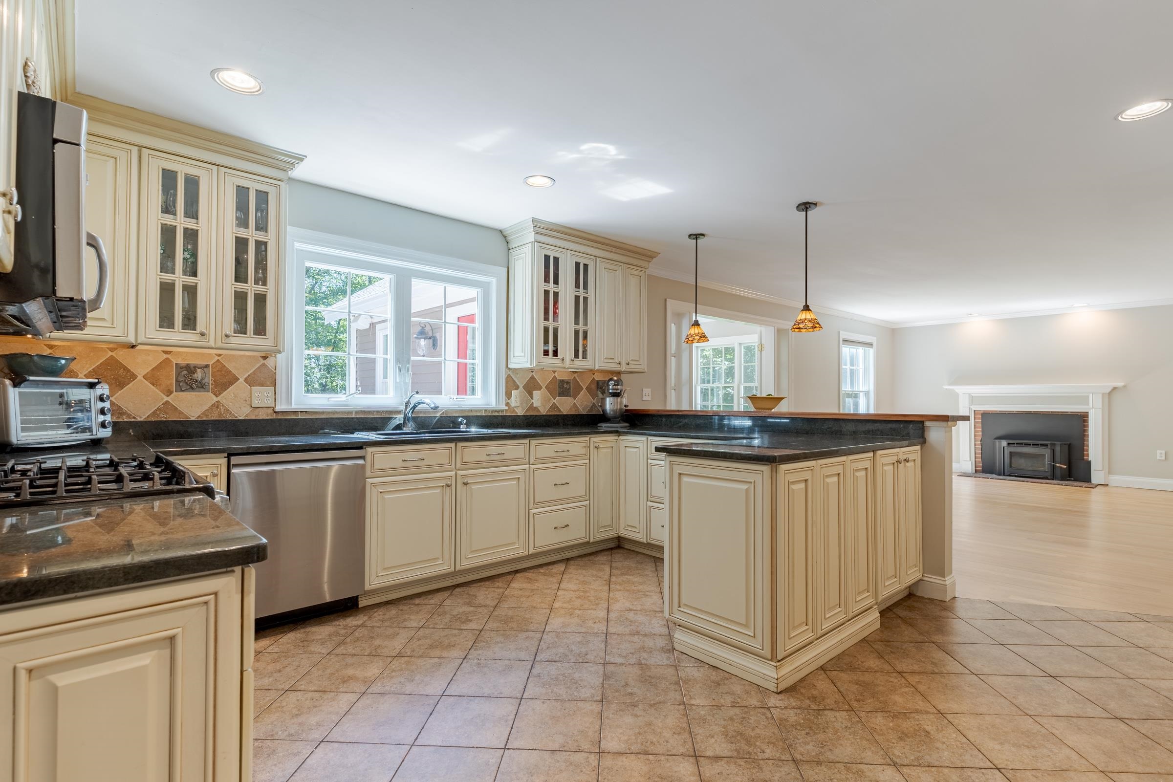 37 Gale Road Hampton, NH 03842 - Photo 35 of 58