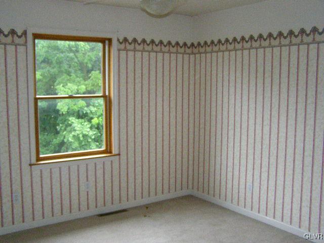 3448 Quarry Street Whitehall, PA 18052 - Photo 14 of 17