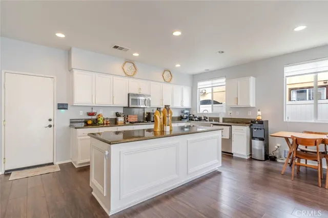 $5,000 | 39112 Desert Holly Lane, Palmdale, CA 93551