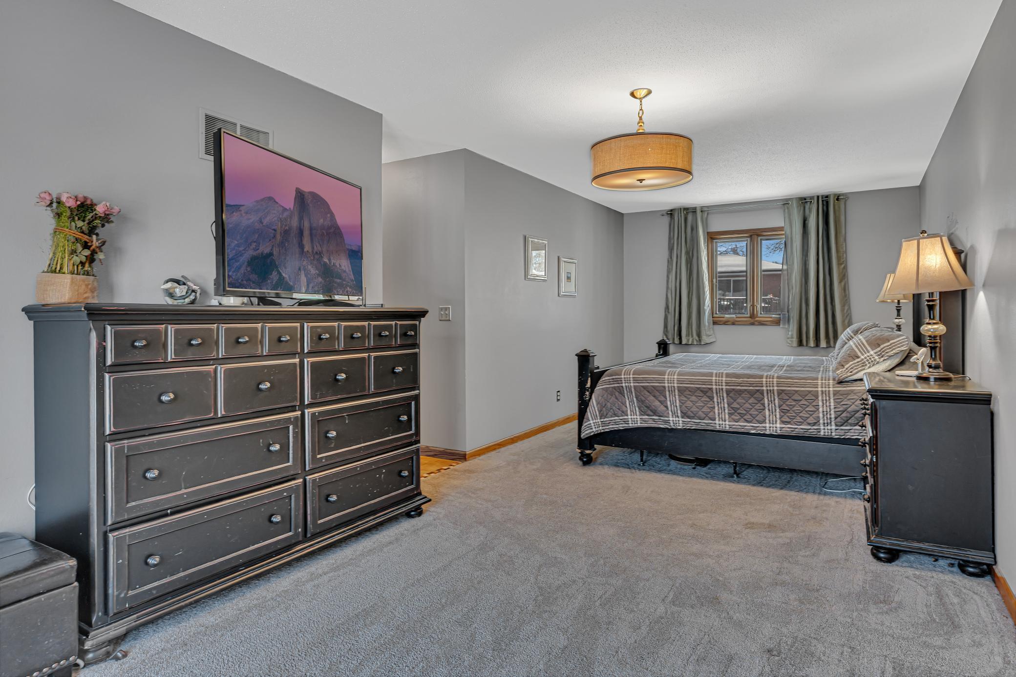 608 24th Avenue Southwest Willmar, MN 56201 - Photo 7 of 23