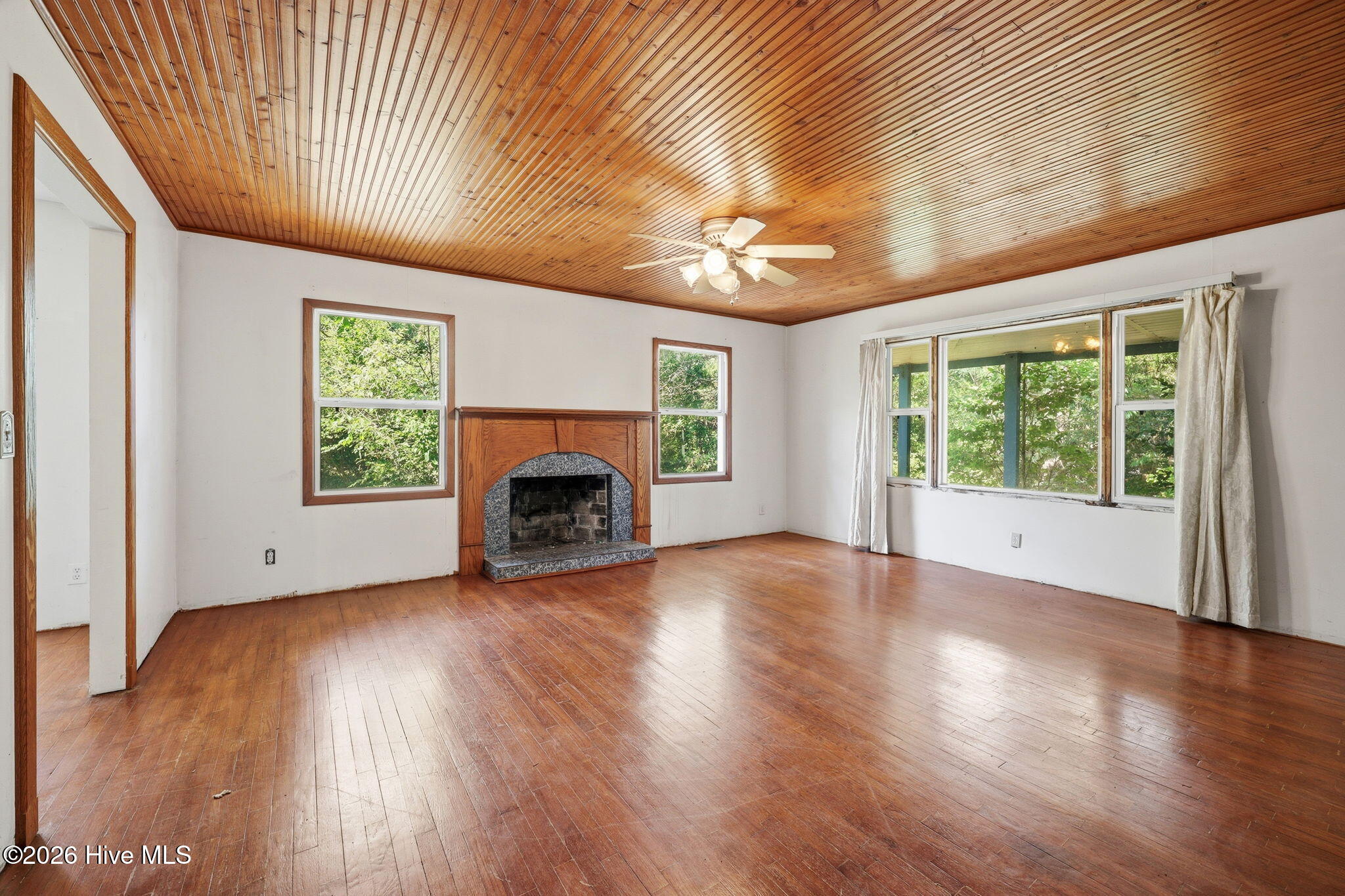 632 East Ocean Road Holly Ridge, NC 28445 - Photo 6 of 49