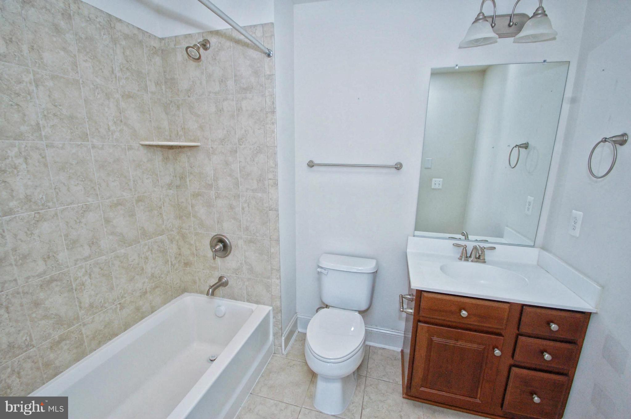 4618 Spring Run Road Warrenton, VA 20187 - Photo 19 of 30 Bath
