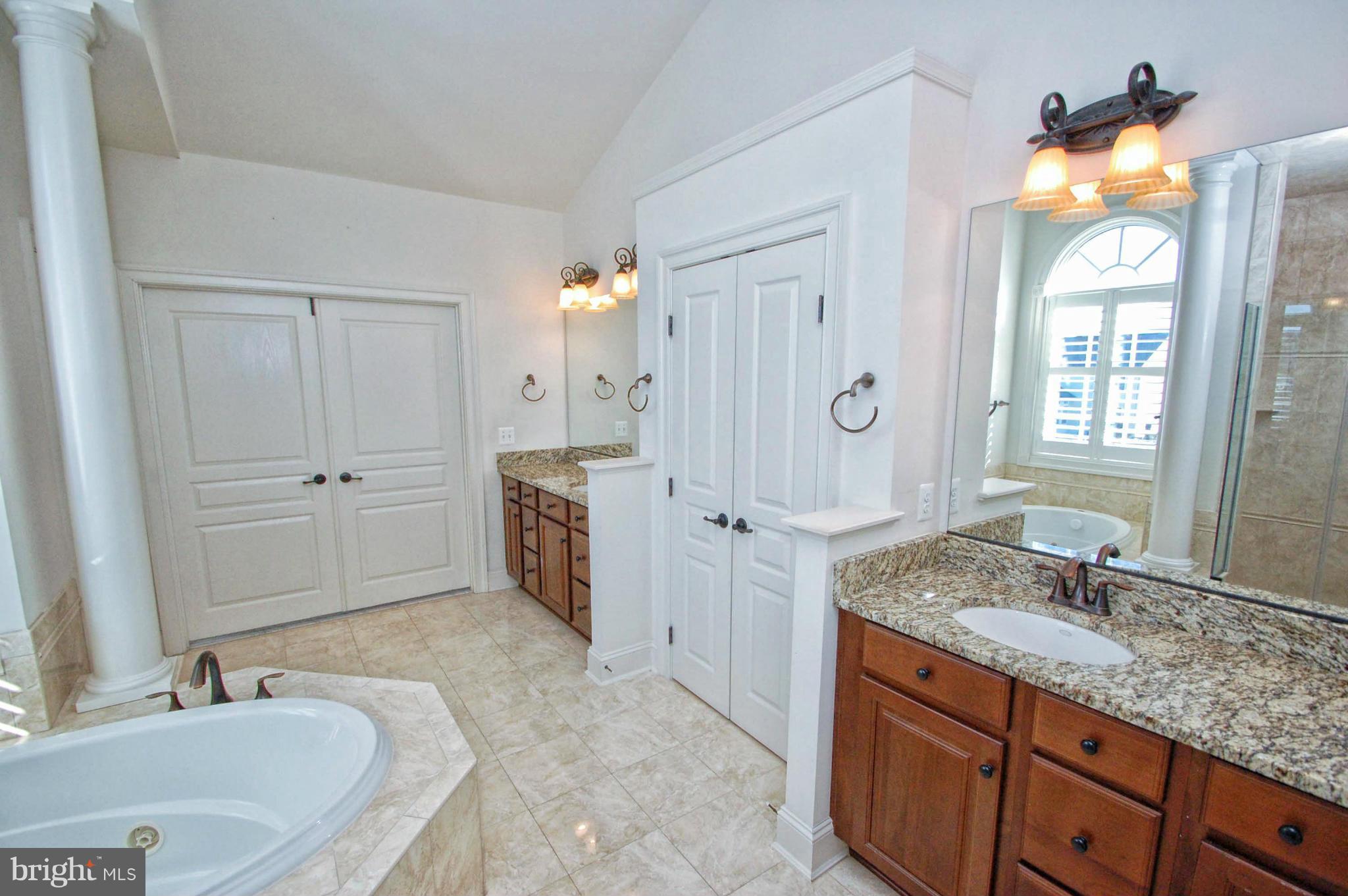 4618 Spring Run Road Warrenton, VA 20187 - Photo 25 of 30 Bath (Master)