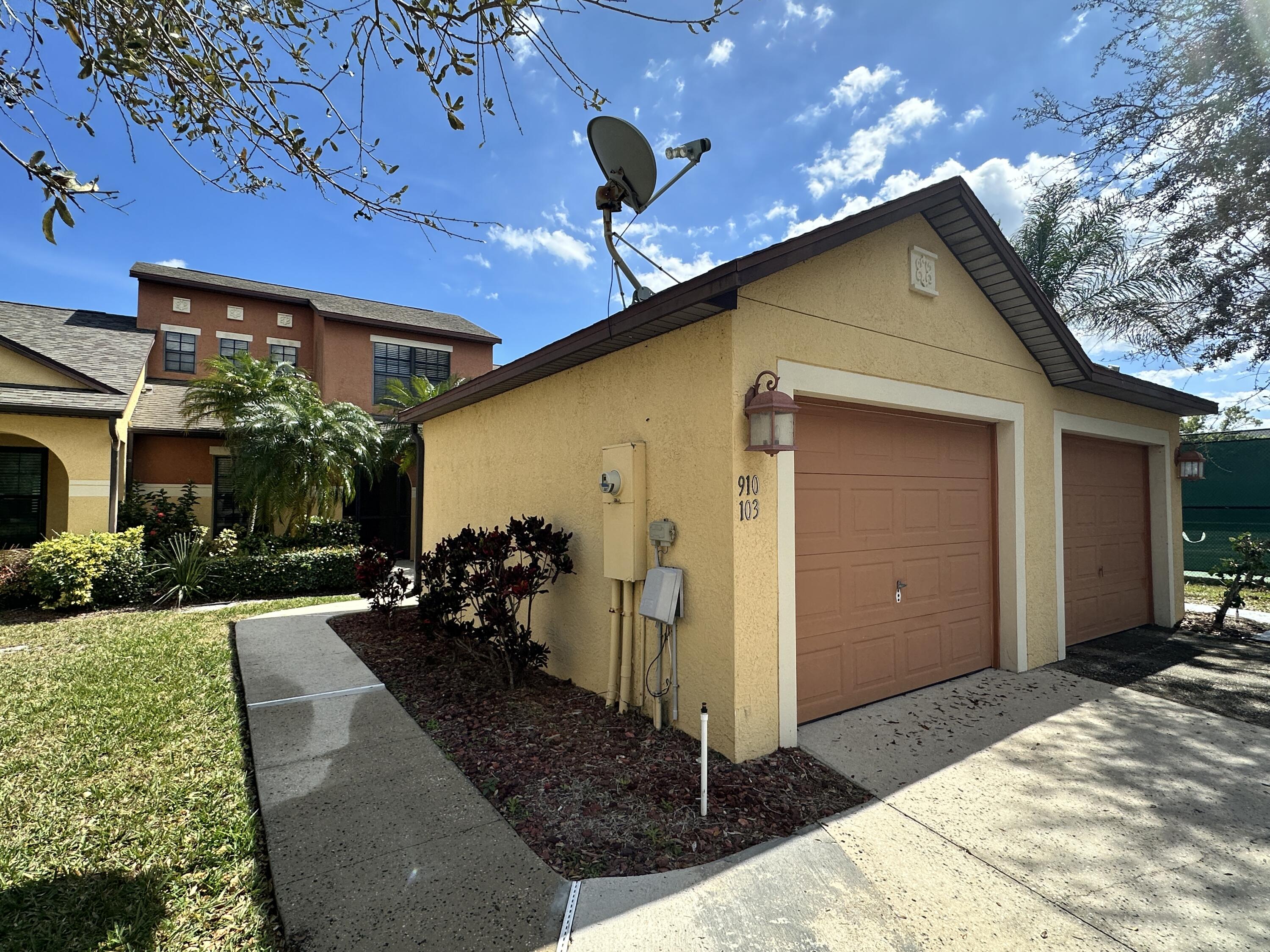 a front view of house with yard