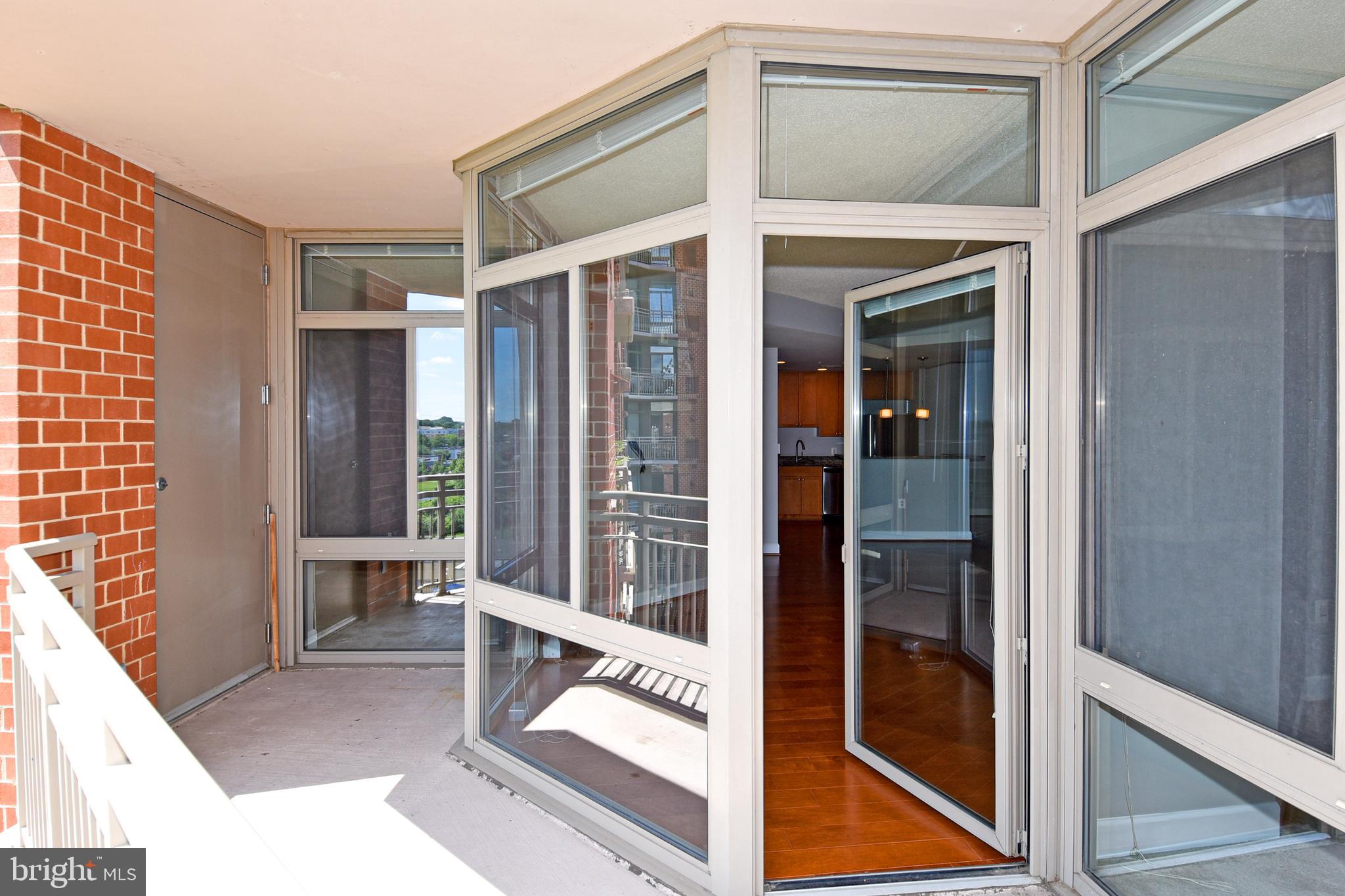 3650 South Glebe Road, Unit 662 Arlington, VA 22202 - Photo 38 of 63 a view of an entryway with a balcony