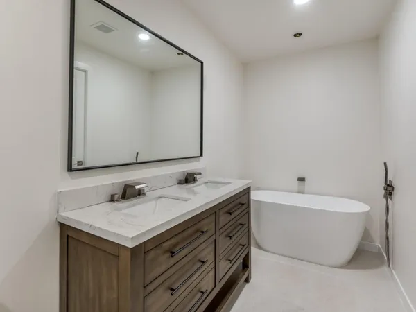 $4,000 | 4304 Forest Bend Road, Dallas, TX 75244