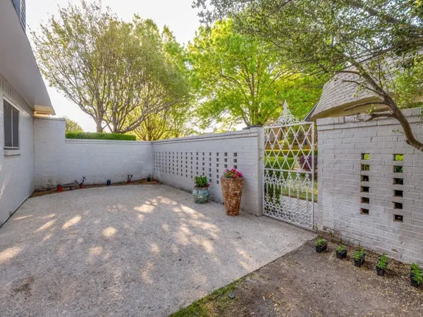 $4,000 | 4304 Forest Bend Road, Dallas, TX 75244