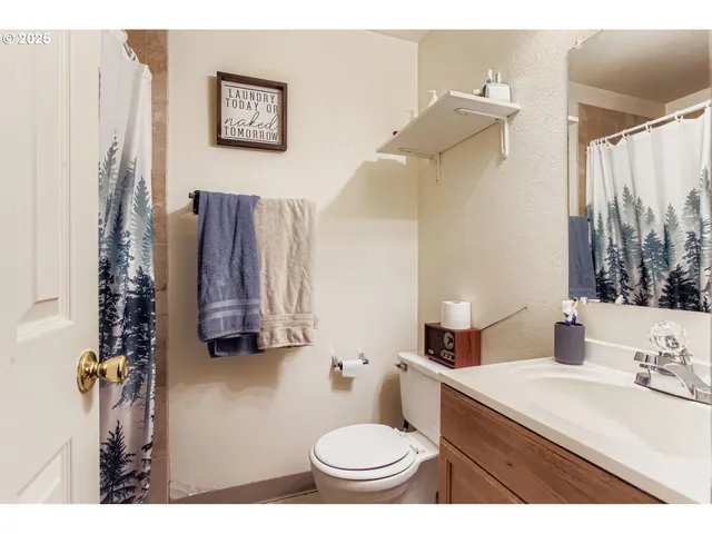 $585,000 | 19787 Southwest 67th Avenue, Tualatin, OR 97062