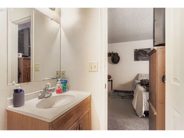 $585,000 | 19787 Southwest 67th Avenue, Tualatin, OR 97062