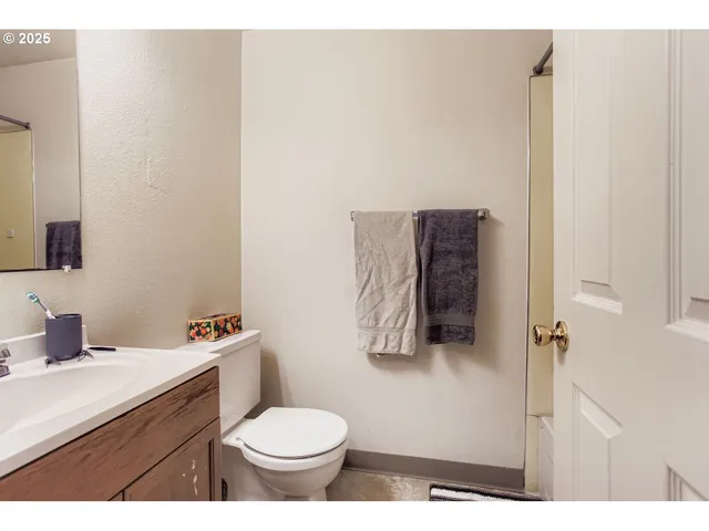 $585,000 | 19787 Southwest 67th Avenue, Tualatin, OR 97062