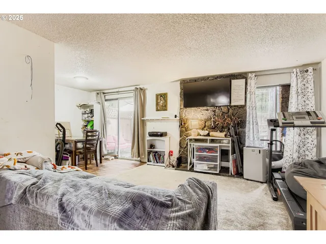 $585,000 | 19787 Southwest 67th Avenue, Tualatin, OR 97062