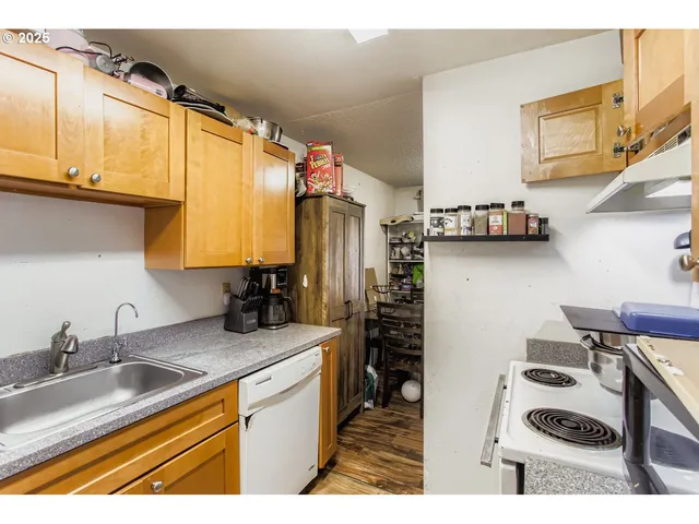 $585,000 | 19787 Southwest 67th Avenue, Tualatin, OR 97062