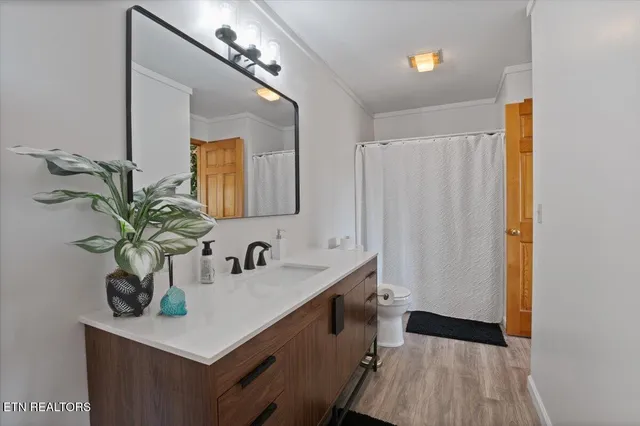 $639,000 | 168 Little Buck Lane, La Follette, TN 37766