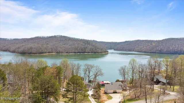 $639,000 | 168 Little Buck Lane, La Follette, TN 37766
